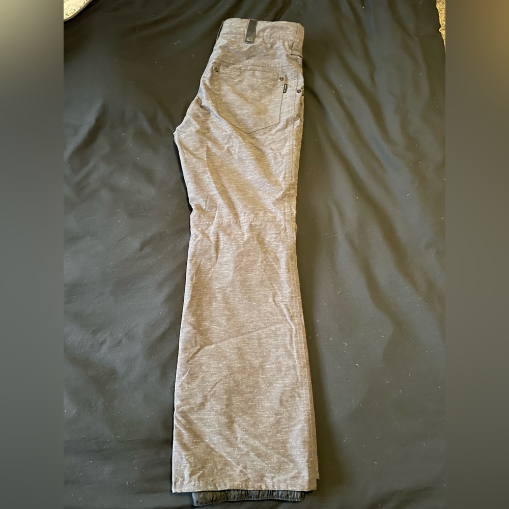 Brand new Aperture men’s snowboarding pants